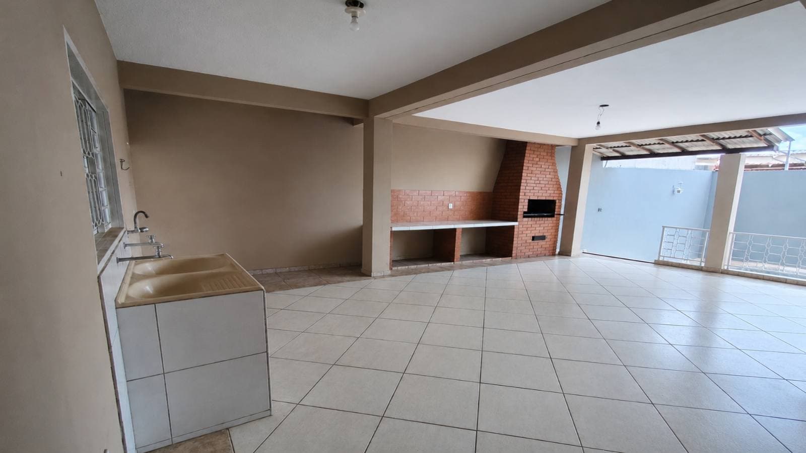 sobrado com piscina e area gourmet para locacao ou venda regiao central de cuiaba cuiaba mt