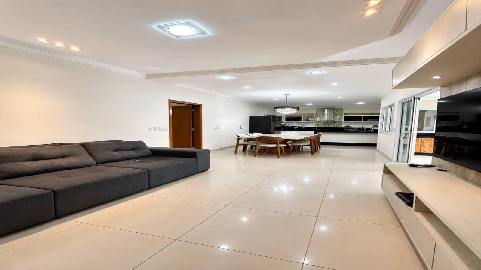 vendo casa alto padrao com suite master com banheira e piscina bairro morada do ouro em cuiaba mt